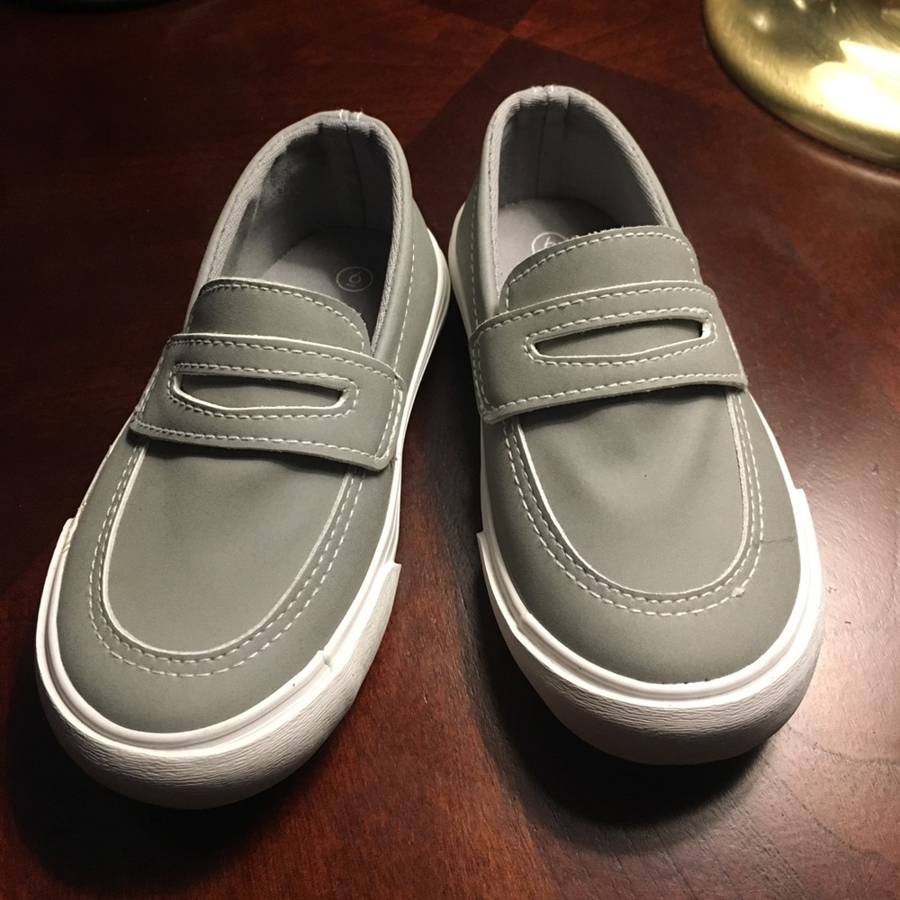 Size 6 toddler shoes